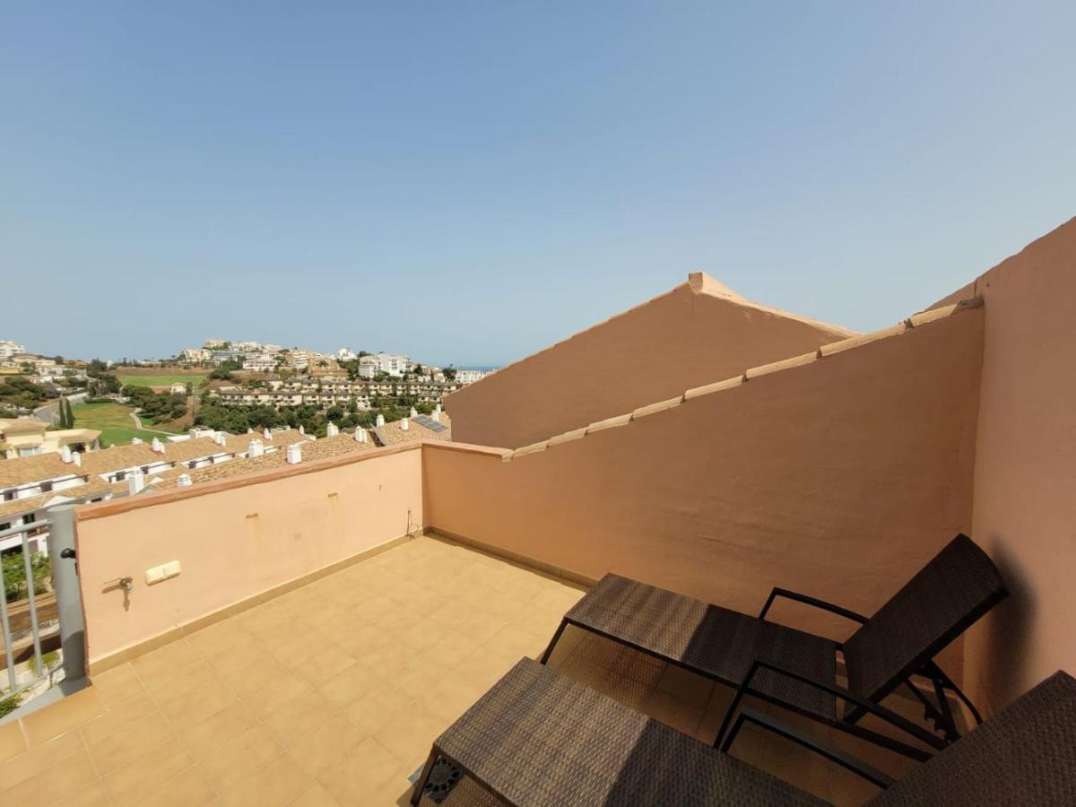 Cozy Penthouse Riviera Del Sol Apartamento Málaga Exterior foto