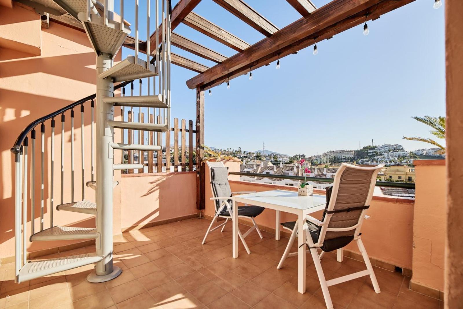 Cozy Penthouse Riviera Del Sol Apartamento Málaga Exterior foto