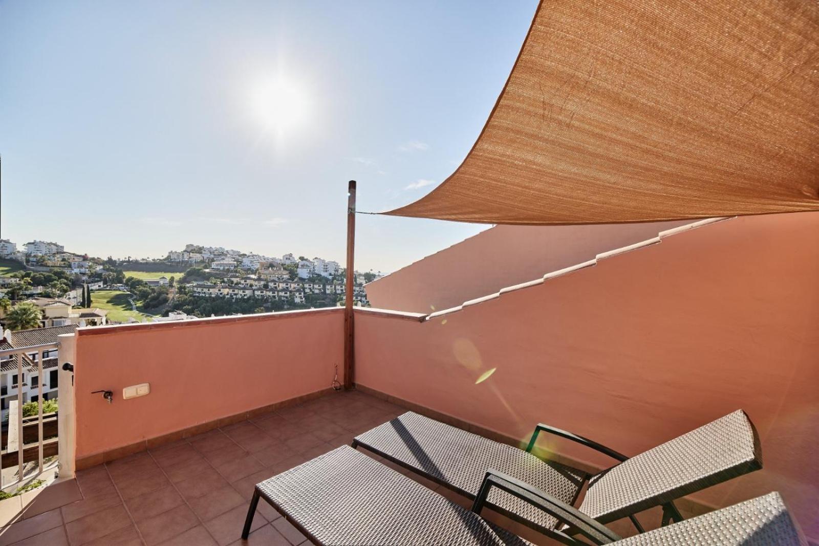 Cozy Penthouse Riviera Del Sol Apartamento Málaga Exterior foto